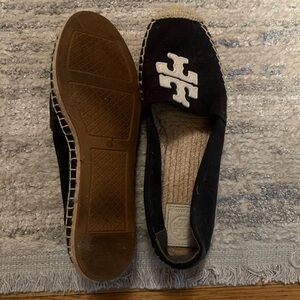 Tory Burch slip on size 7